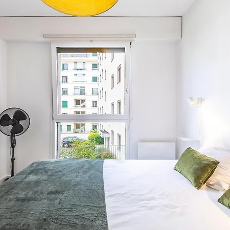 Appartement Moderne Au Coeur D'annecy - A Deux Pas Du Et De La Vieille *