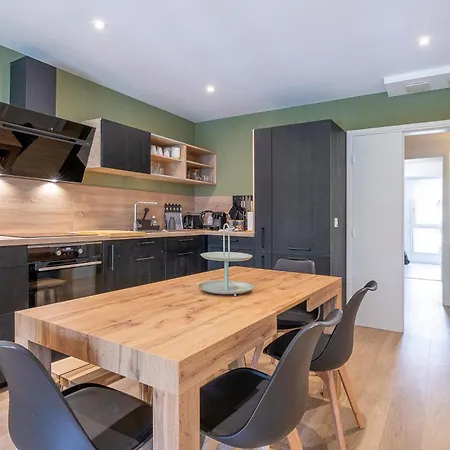 Moderne Au Coeur D'annecy - A Deux Pas Du Et De La Vieille Appartement