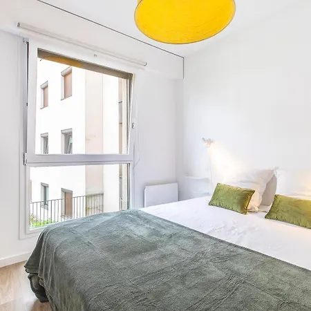 Appartement Moderne Au Coeur D'annecy - A Deux Pas Du Et De La Vieille *