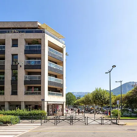 Appartement Moderne Au Coeur D'annecy - A Deux Pas Du Et De La Vieille *